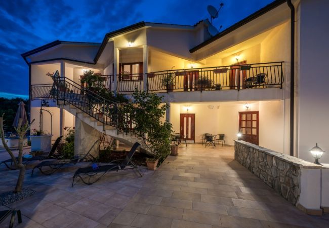 Ferienwohnung in Drenje - Ferienwohnung in Drenje mit Meerblick, Terrasse, Klimaanlage, W-LAN (5235-8) Ferienwohnung in Drenje - Ferienwohnung in Drenje mit Meerblick, Terrasse, Klimaanlage, W-LAN (5235-8)