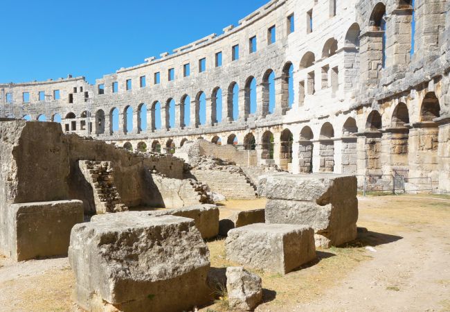 Studio in Štinjan - Studio in Štinjan mit Balkon, Sat-TV, Klimaanlage, W-LAN (5018-3) Studio in Štinjan - Studio in Štinjan mit Balkon, Sat-TV, Klimaanlage, W-LAN (5018-3)