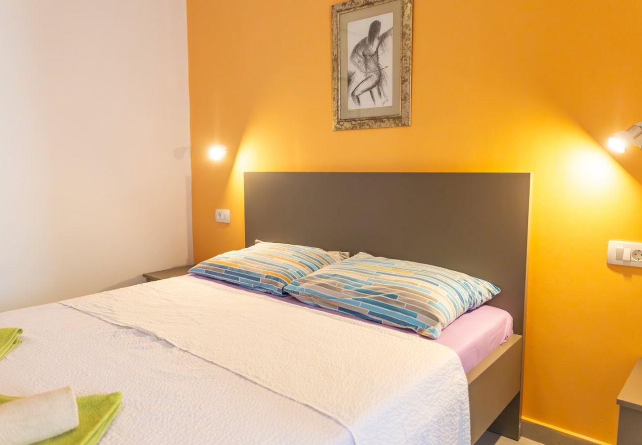 Ferienwohnung in Rab - Ferienwohnung in Barbat mit Meerblick, Spülmaschine, Klimaanlage (660-6 Ferienwohnung in Rab - Ferienwohnung in Barbat mit Meerblick, Spülmaschine, Klimaanlage (660-6