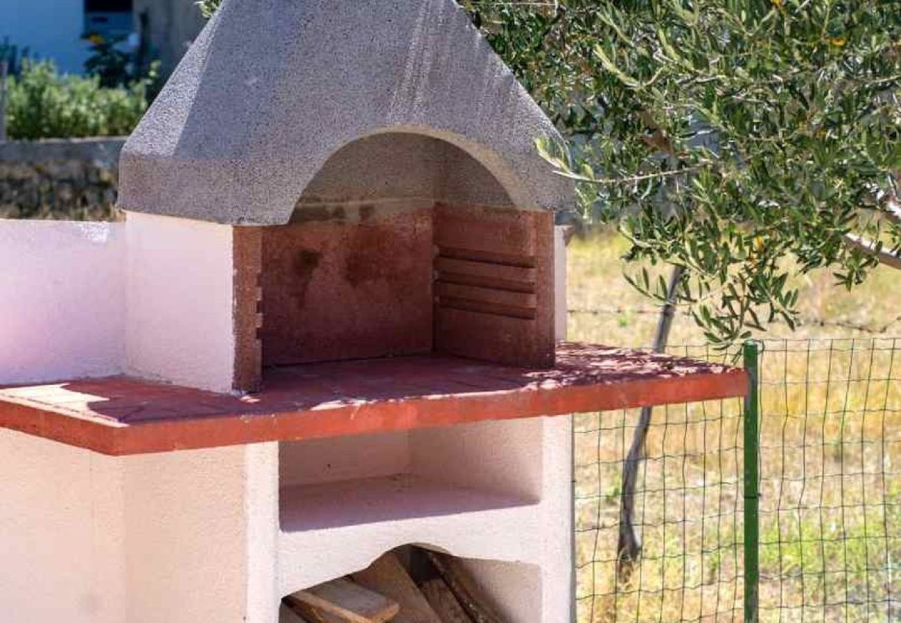 Ferienhaus in Mundanije - Ferienhaus in Mundanije mit Garten, Jacuzzi, Terrasse, Klimaanlage, Waschmaschine (5238-1)