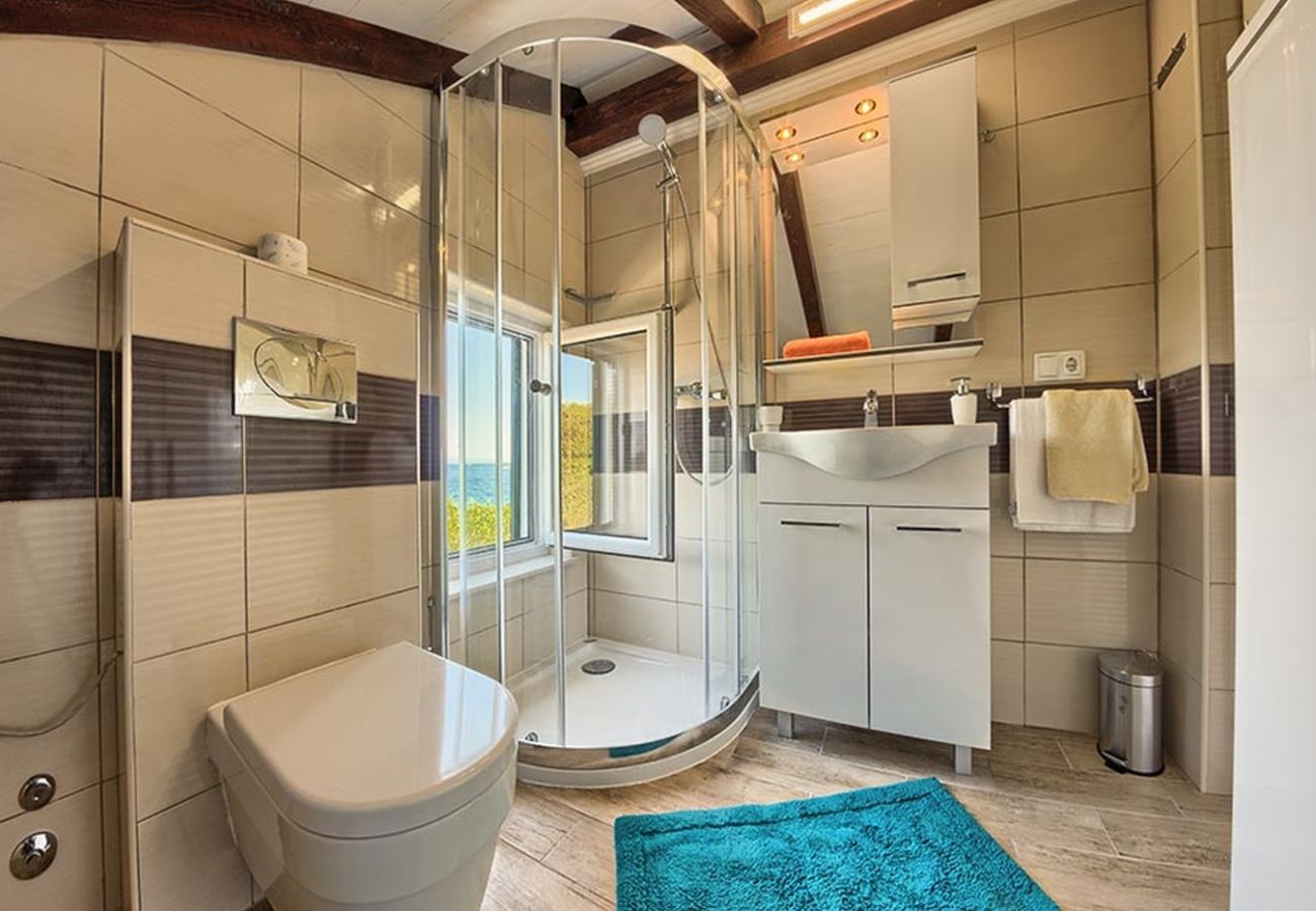 Villa in Okrug Gornji - Ferienhaus 5243 für 8 Pers