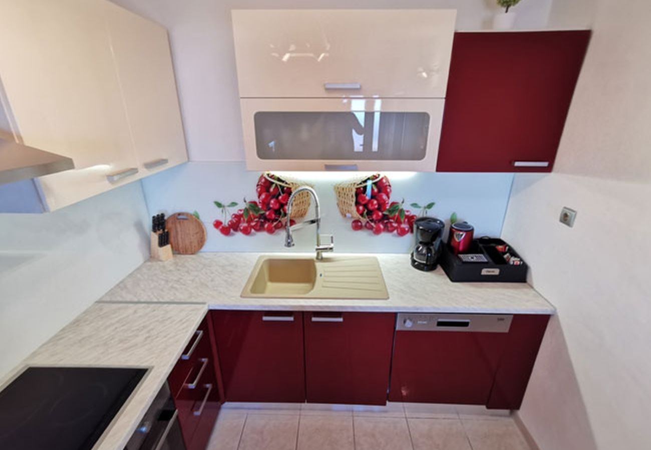 Ferienwohnung in Bol - 5244-1 A1 2P in Bol