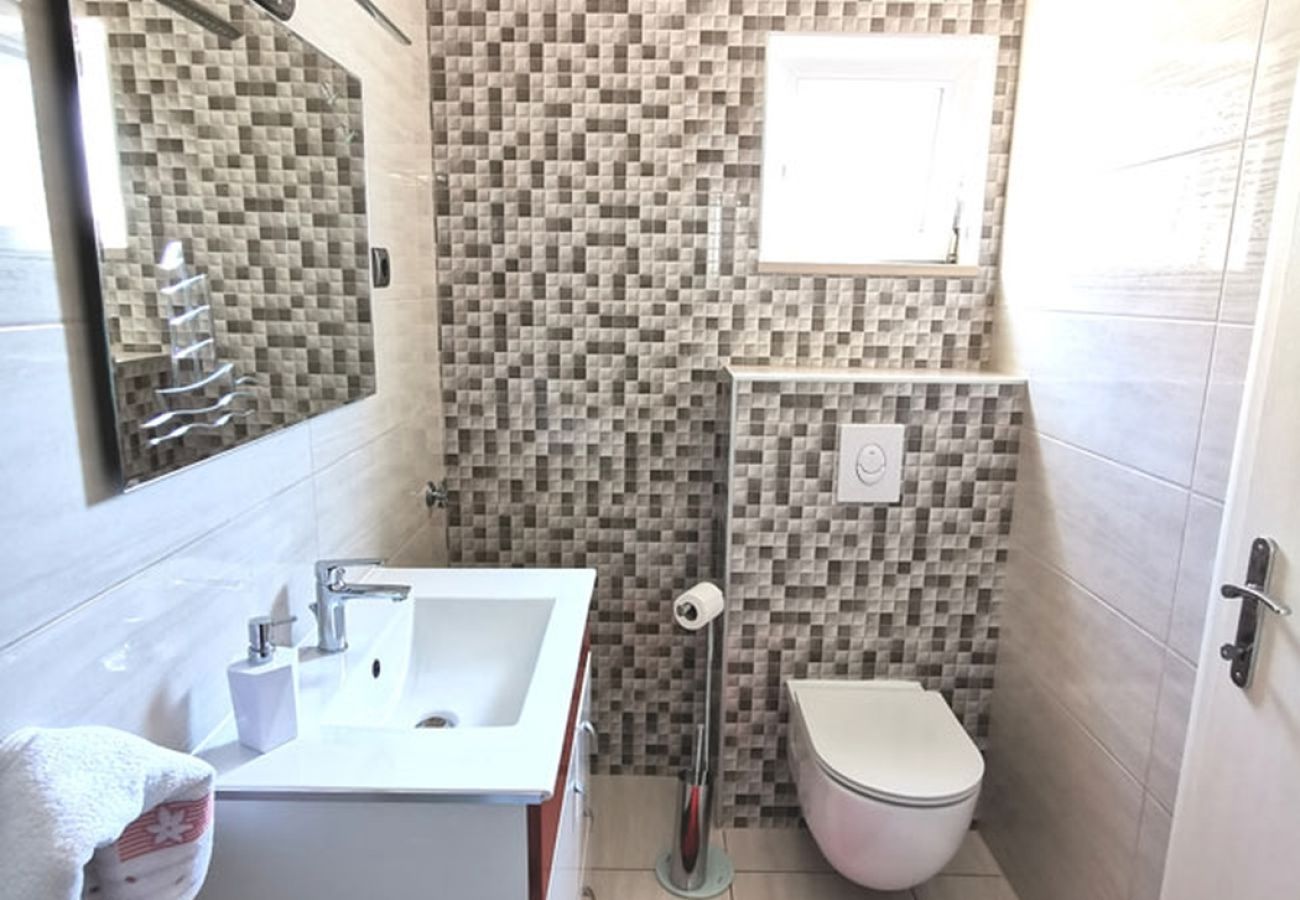 Ferienwohnung in Bol - 5244-1 A1 2P in Bol