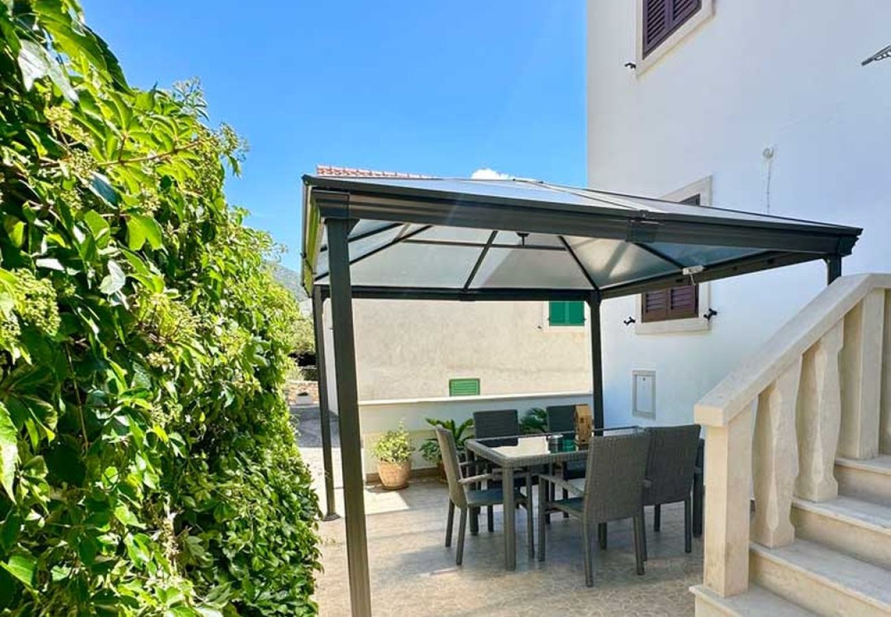 Ferienwohnung in Bol - 5244-4 A4 4P in Bol